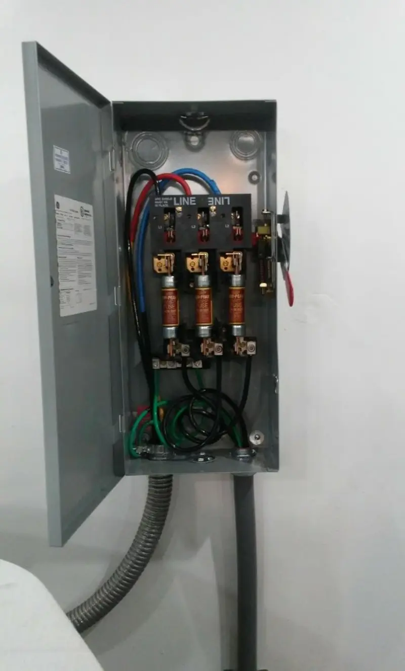 Three-phase disconnect switch installed for Electrical Wiring & Rewiring in Oak Harbor